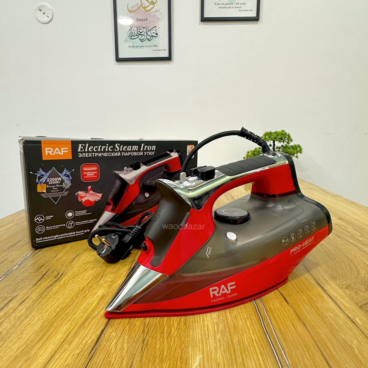 RAF Premium Steam Iron | Strong Steam & Ceramic Base | 2200W
