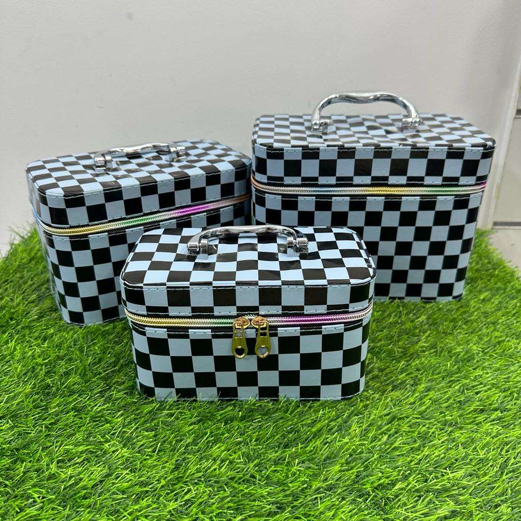 Set Of 3 Cosmetic and Jewellery Boxes with Mirrors |  Attractive Colors and Designs