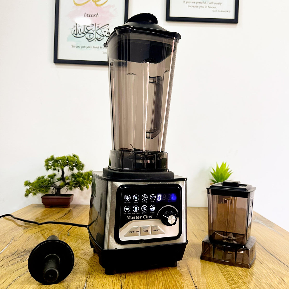 Master Chef 2000W High-Performance Digital Blender & Grinder