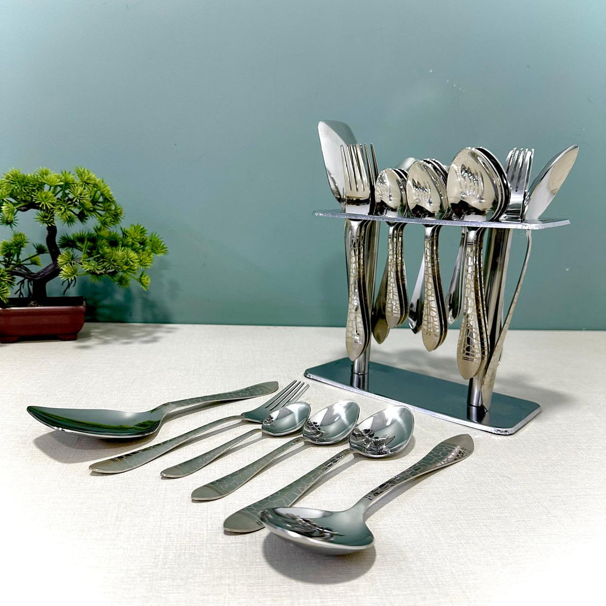 28 Pieces Cutlery Set | 6 Persons Serving Set | With Stand