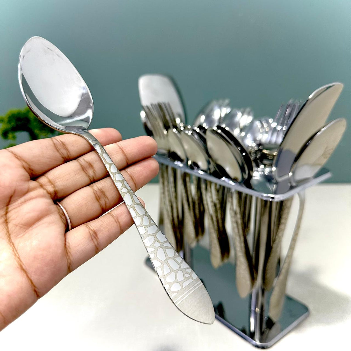 28 Pieces Cutlery Set | 6 Persons Serving Set | With Stand